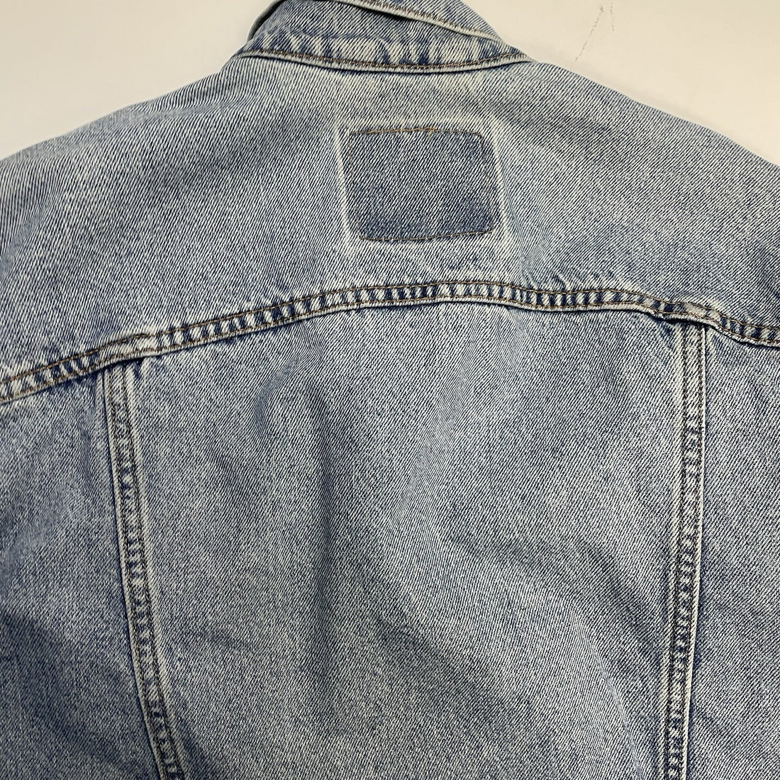 Vintage Levi's Denim Trucker Jacket Size Large 70507 0389