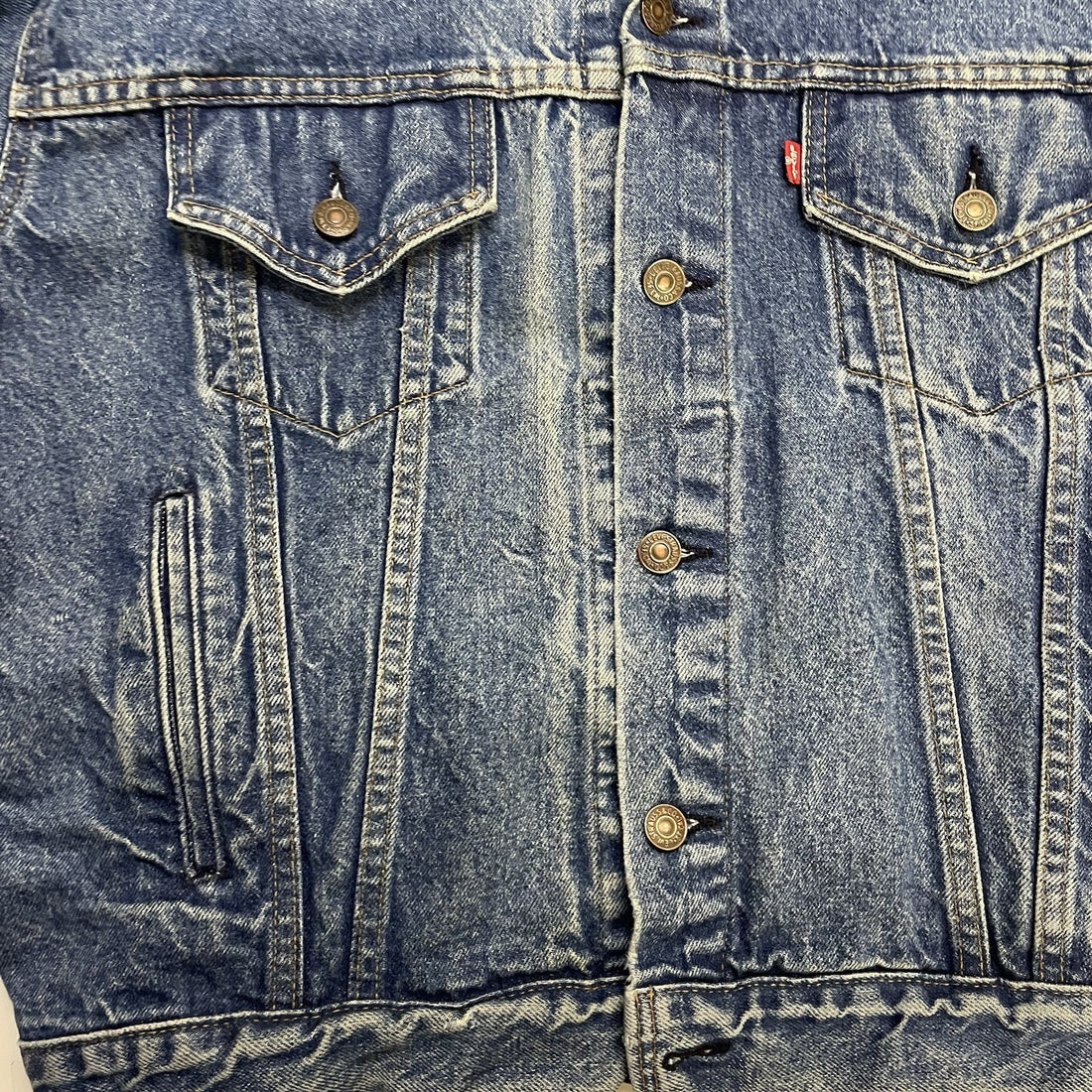 Vintage Levi's Denim Trucker Jacket Size Large 70507 0214