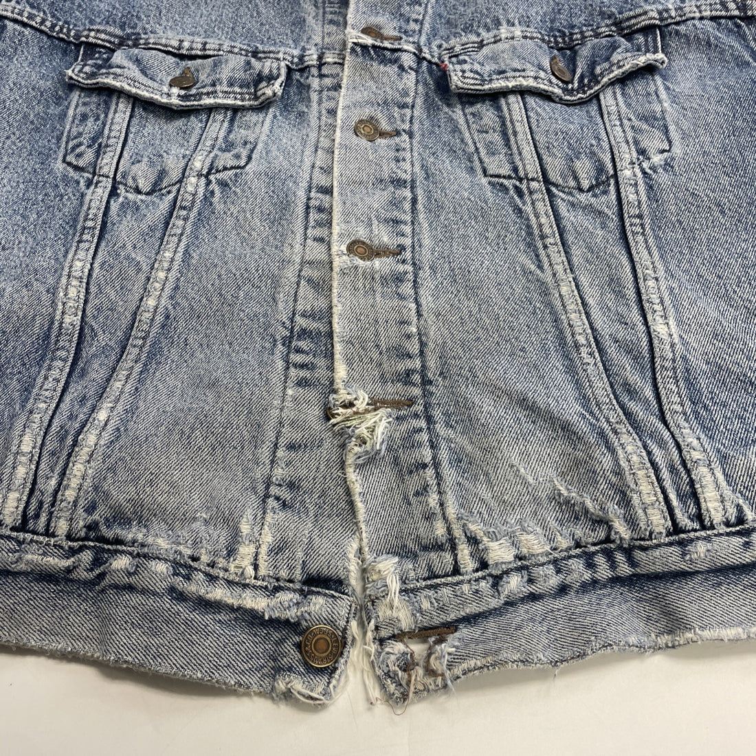 Vintage Levi's Denim Trucker Jacket Size Large Western Aztec Lined Distressed
