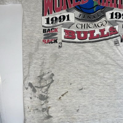 Vintage Chicago Bulls Back 2 Back Champs T-Shirt Size XL Paint 1992 90s NBA