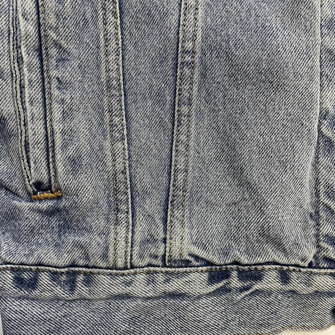Vintage Levi's Denim Trucker Jacket Size Large 70507 0389