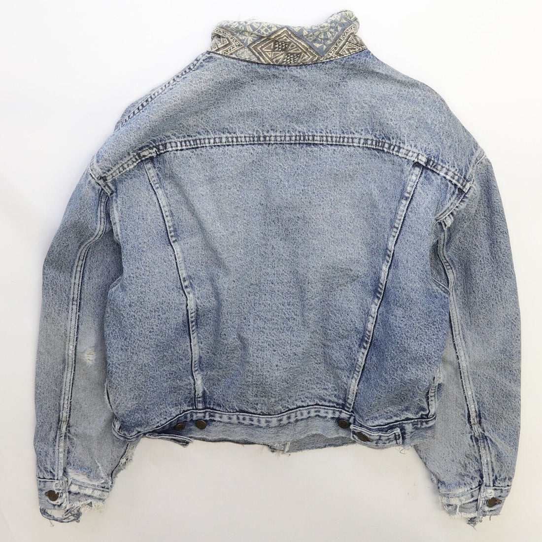 Vintage Levi's Denim Trucker Jacket Size Large Western Aztec Lined Distressed