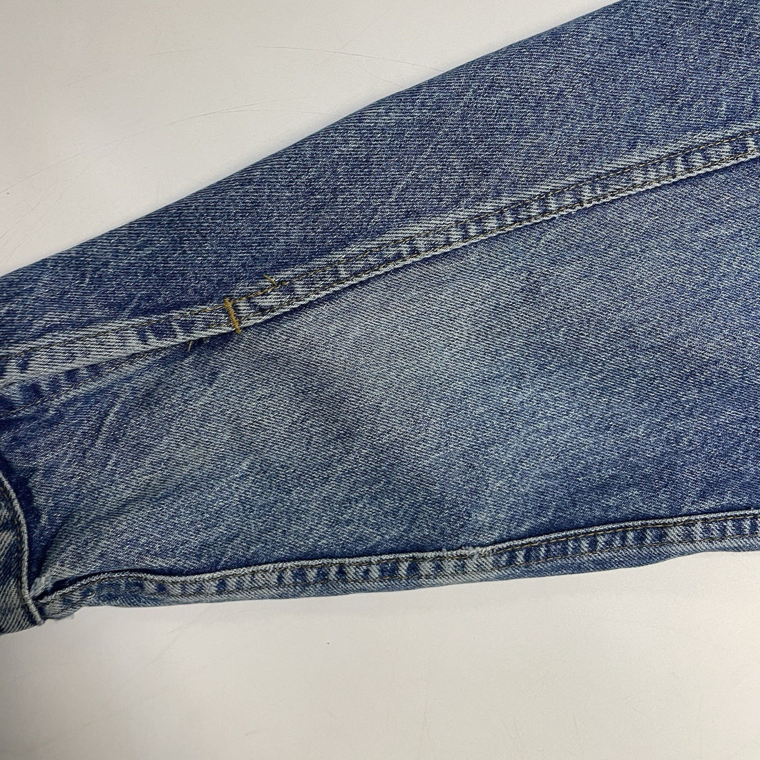 Vintage Levi's Denim Trucker Jacket Size Large 70507 0214